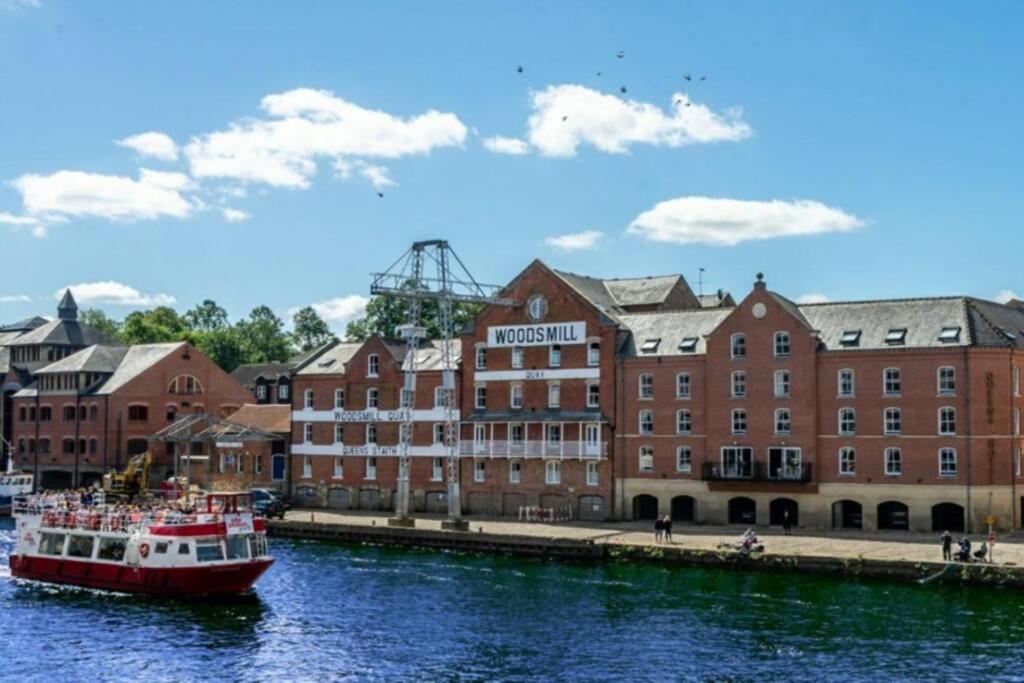 The Riverside At Woodsmill Quay With Parking Йорк Екстериор снимка
